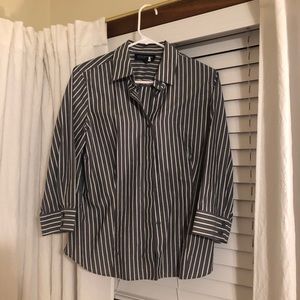 Jones New York 3/4 sleeve button down collared